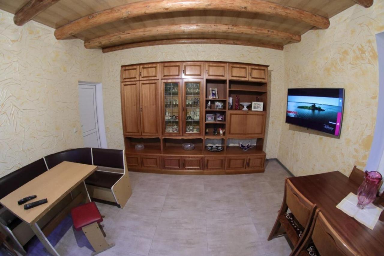 Vanand Guest House Γκιουμρί Εξωτερικό φωτογραφία